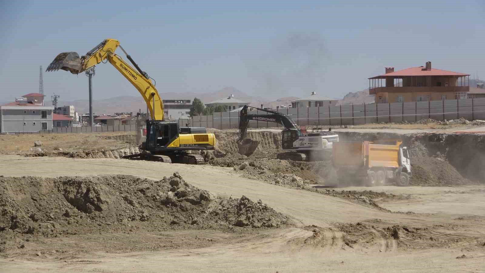 Van’da 800 Yatak Kapasiteli Yeni Şehir Hastanesi İnşaatı Devam Ediyor