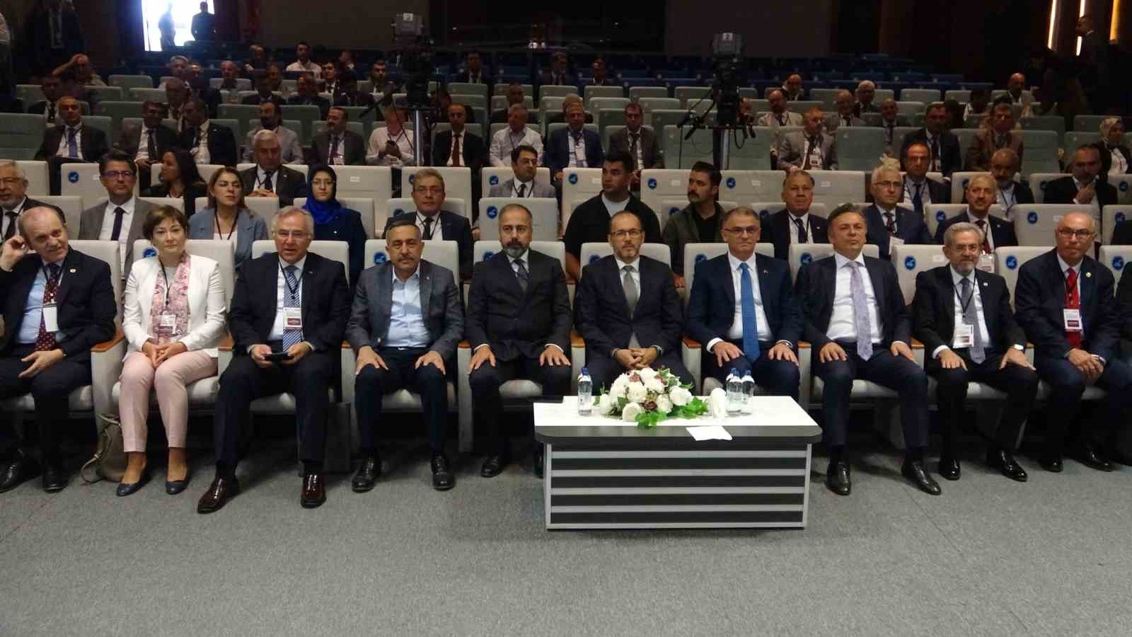 Van’da “Üniversite Hastaneleri Birliği Çalıştayı” başladı