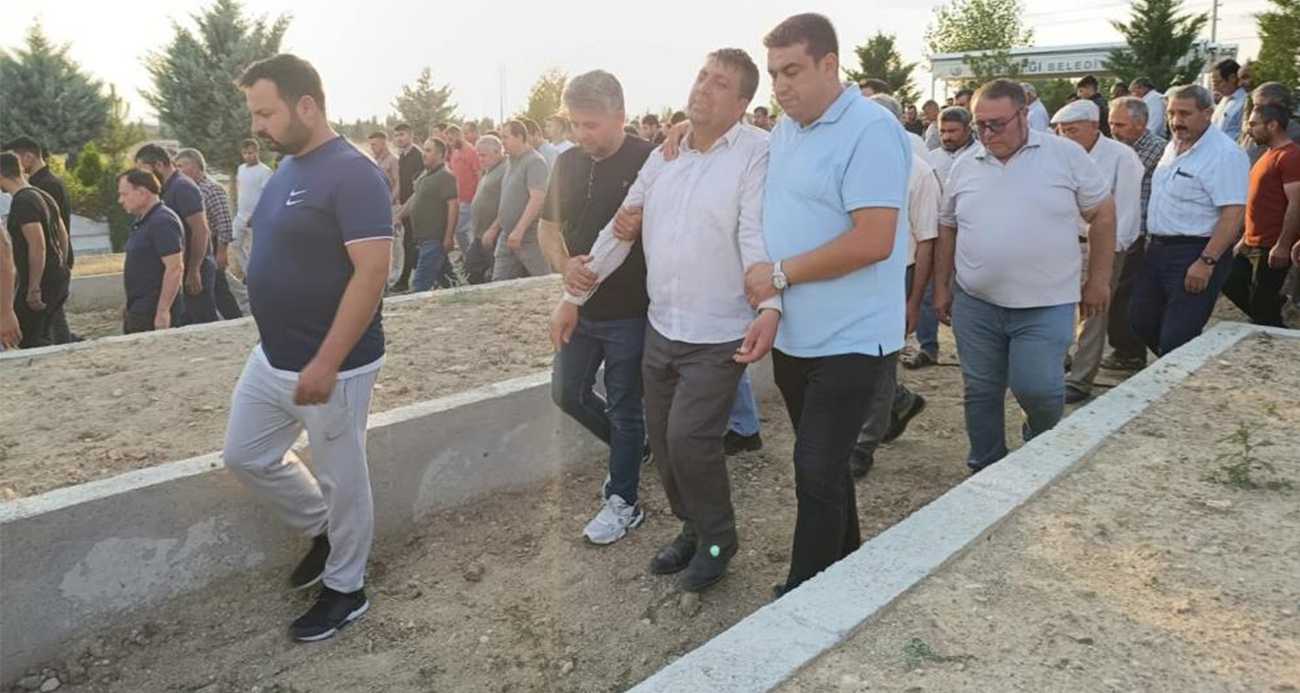 Gölete giren 11 yaşındaki iki çocuk boğuldu