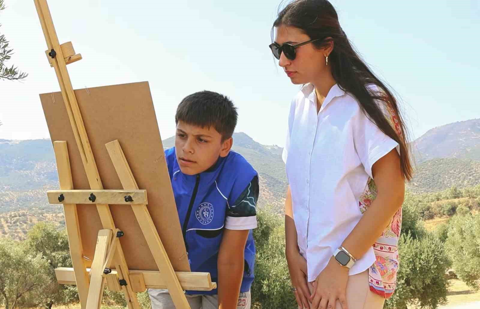 Gençler tarihin izlerini tuvallerine taşıdı