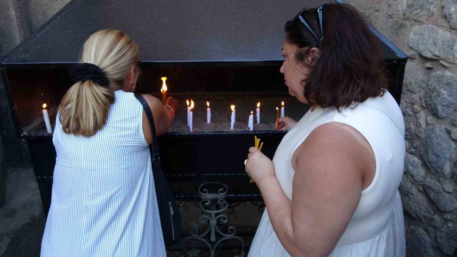 Van Akdamar Kilisesi’ndeki 13’üncü ayin başladı