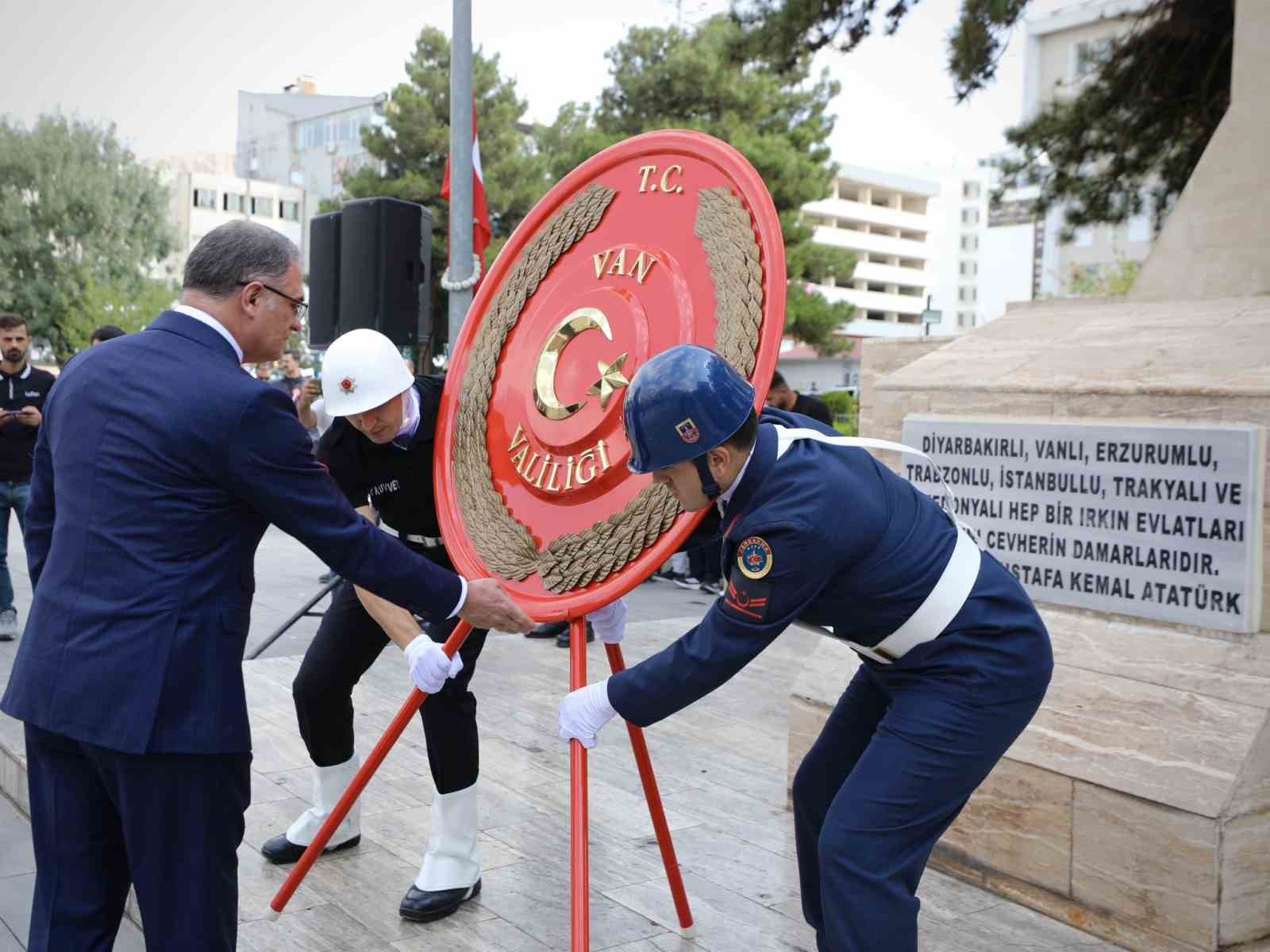 Van’da 19 Eylül Gaziler Günü kutlandı