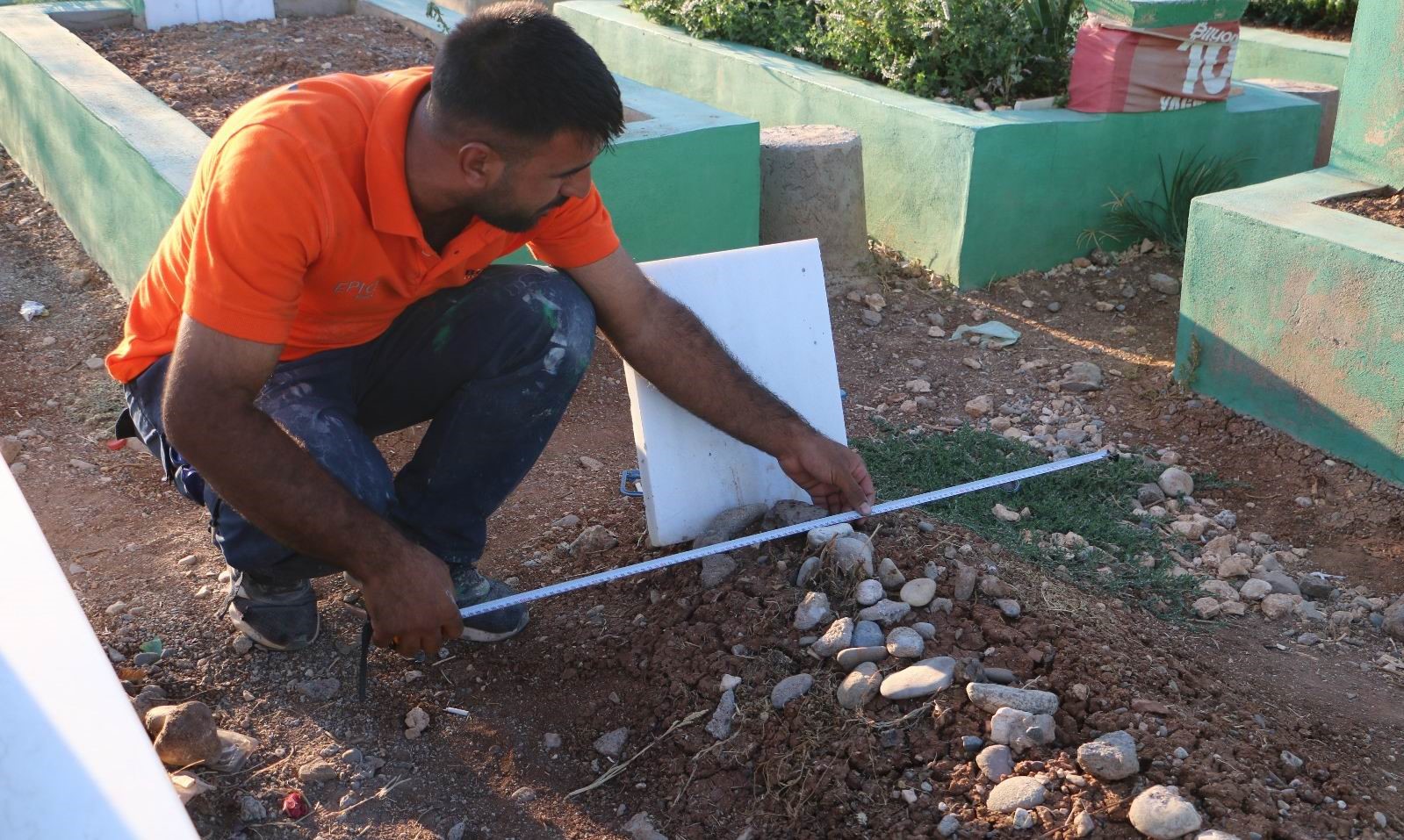 Mezarlıkları büyülerle doldurdular