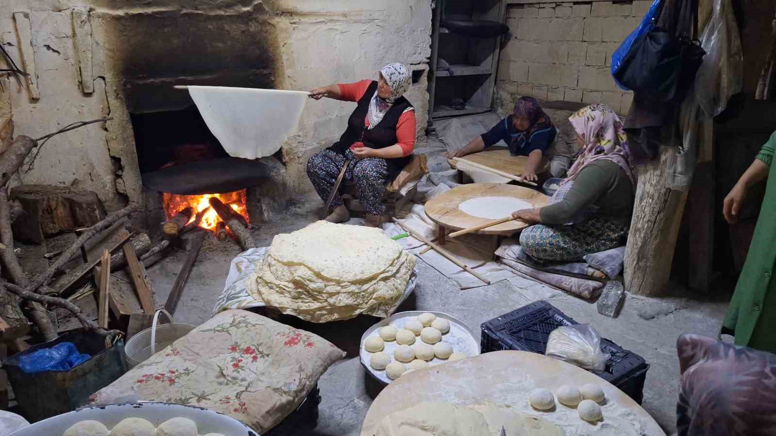 Yaptığı yöresel lezzetlerle hem evini geçindiriyor hem de kadınlara istihdam sağlıyor