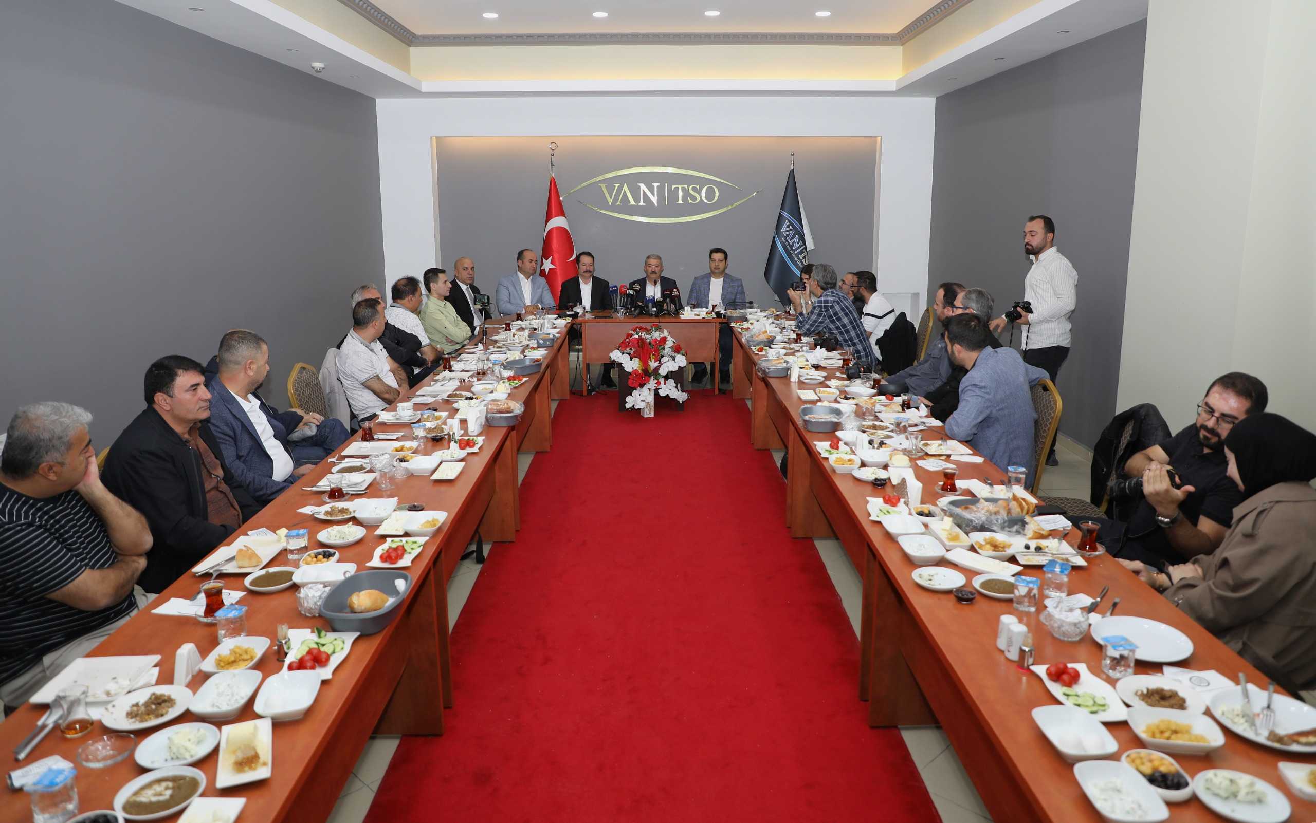 Van’da 3. Gurme ve Gastronomi Fuarı’nın lasmanı yapıldı