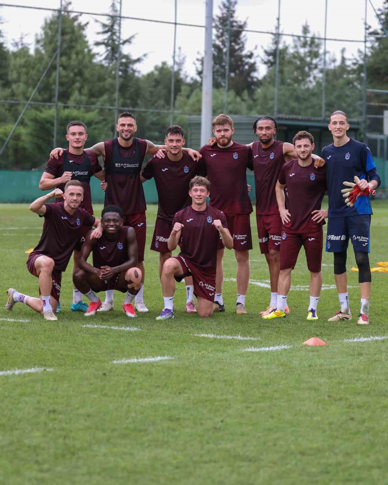 Trabzonspor’un yeni transferi Ernest Muçi ilk antrenmanına çıktı