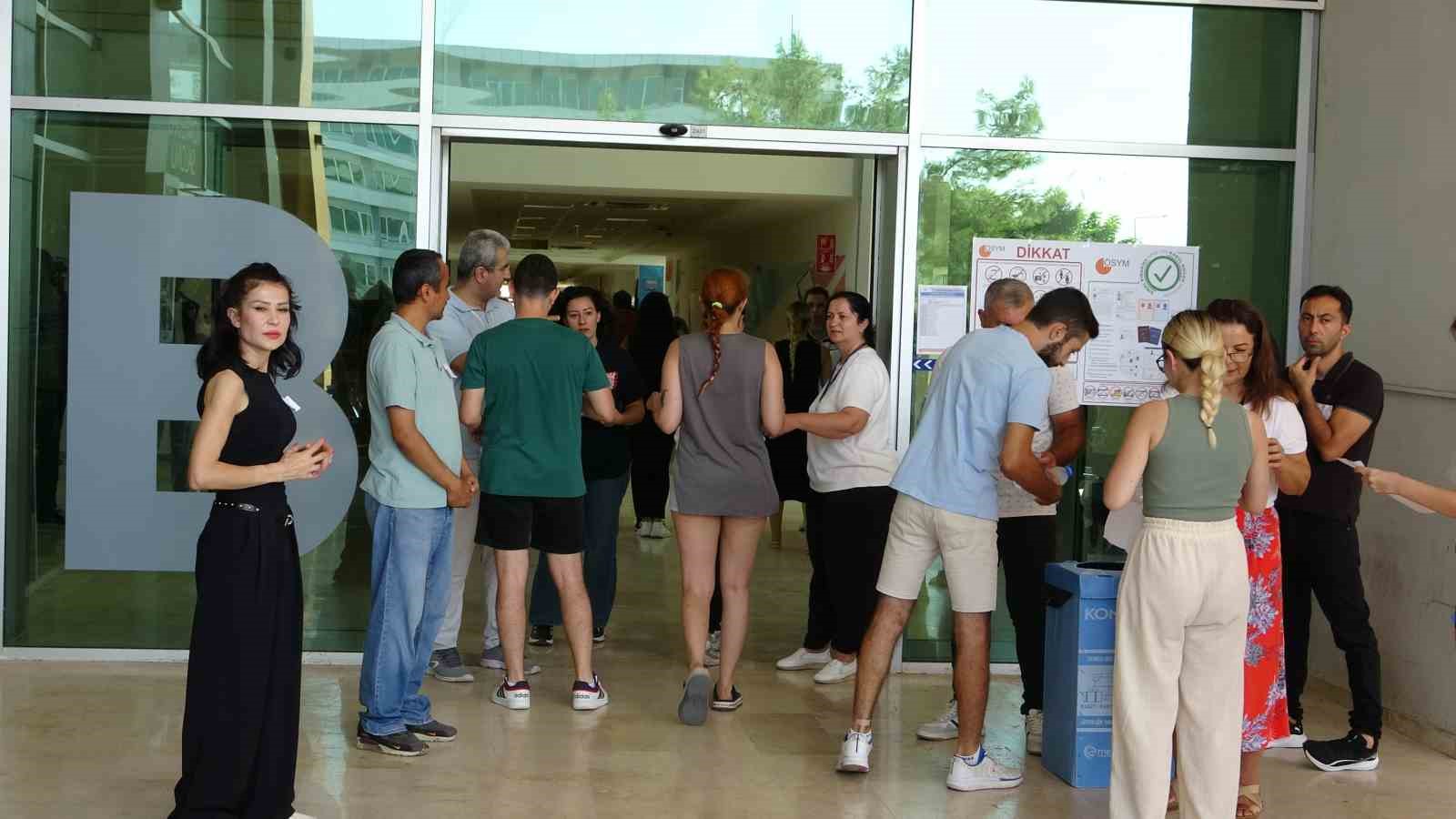 KPSS yine maratonu aratmadı, son dakikaya kalanlar saniyelerle yarıştı