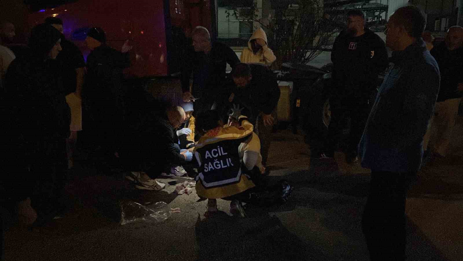 Bolu’da kontrolden çıkan otomobil park halindeki 3 araca çarptı: 4 ağır yaralı