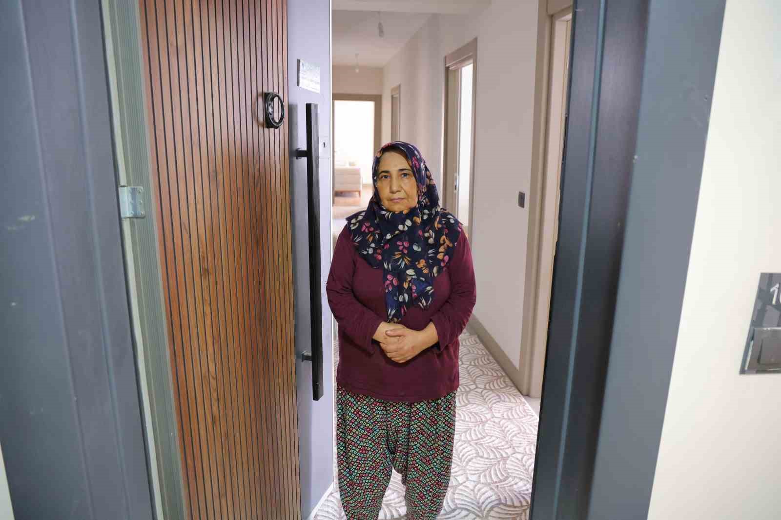 Depremin simgesi Ebrar Sitesi’nde yeni hayat başladı: 678 konut ve 99 iş yeri tamamlandı