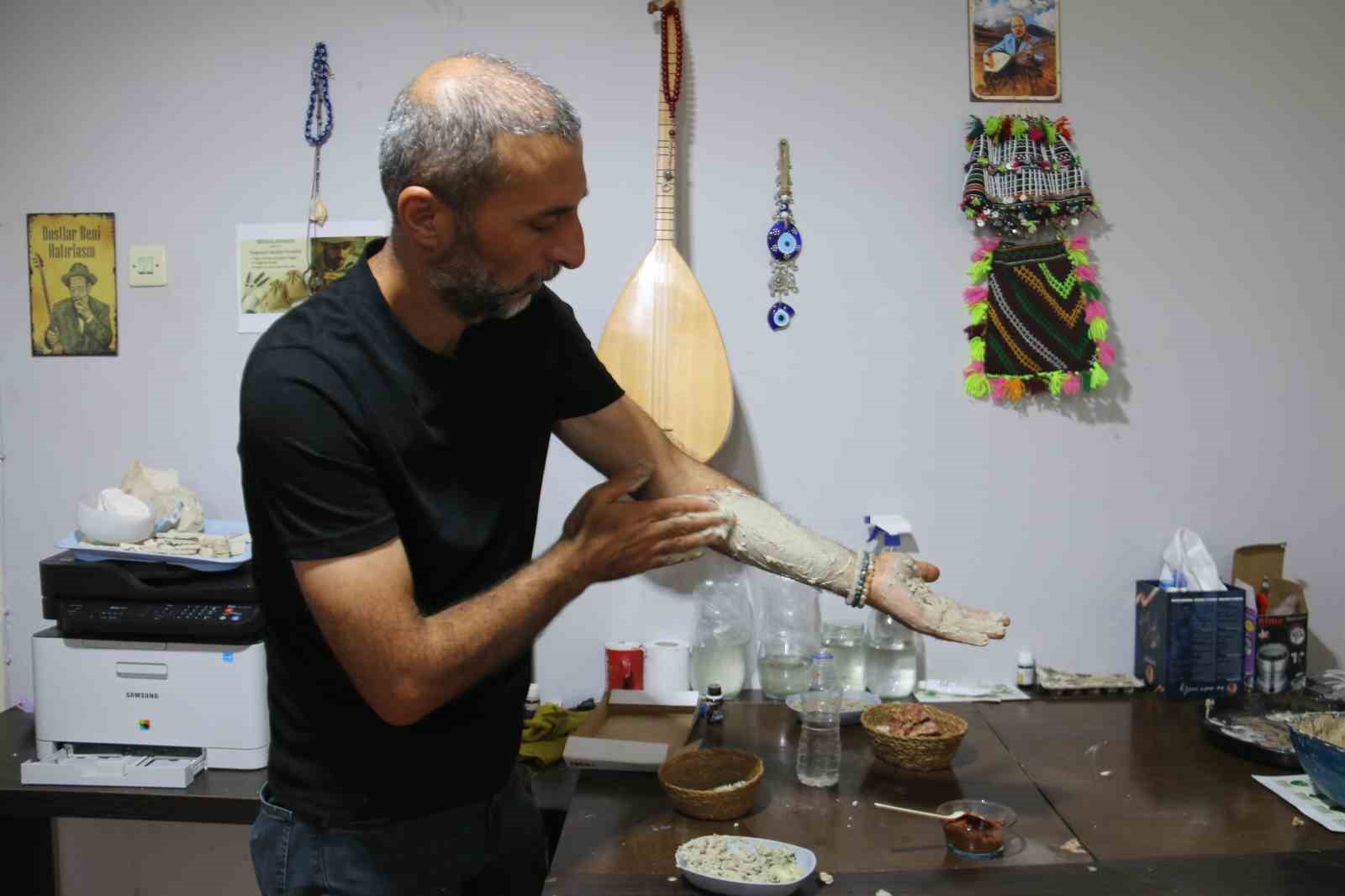 Dünyaca ünlü camiden etkilendi, unutulmaya yüz tutmuş kili yeniden gün yüzüne çıkarttı