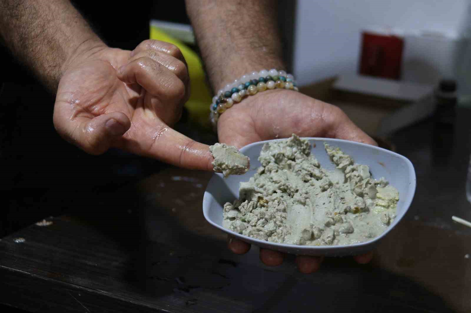Dünyaca ünlü camiden etkilendi, unutulmaya yüz tutmuş kili yeniden gün yüzüne çıkarttı