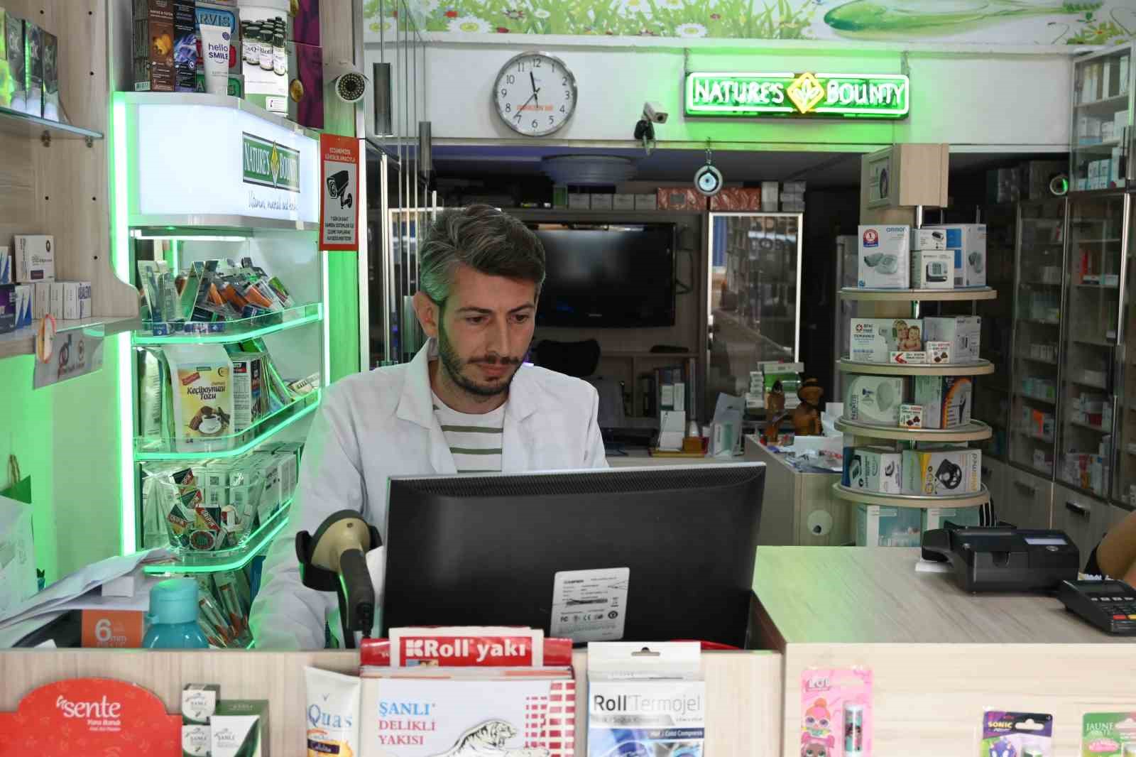 Yapay zekadan ilaç tavsiyesi alan vatandaşlara eczacı uyarısı