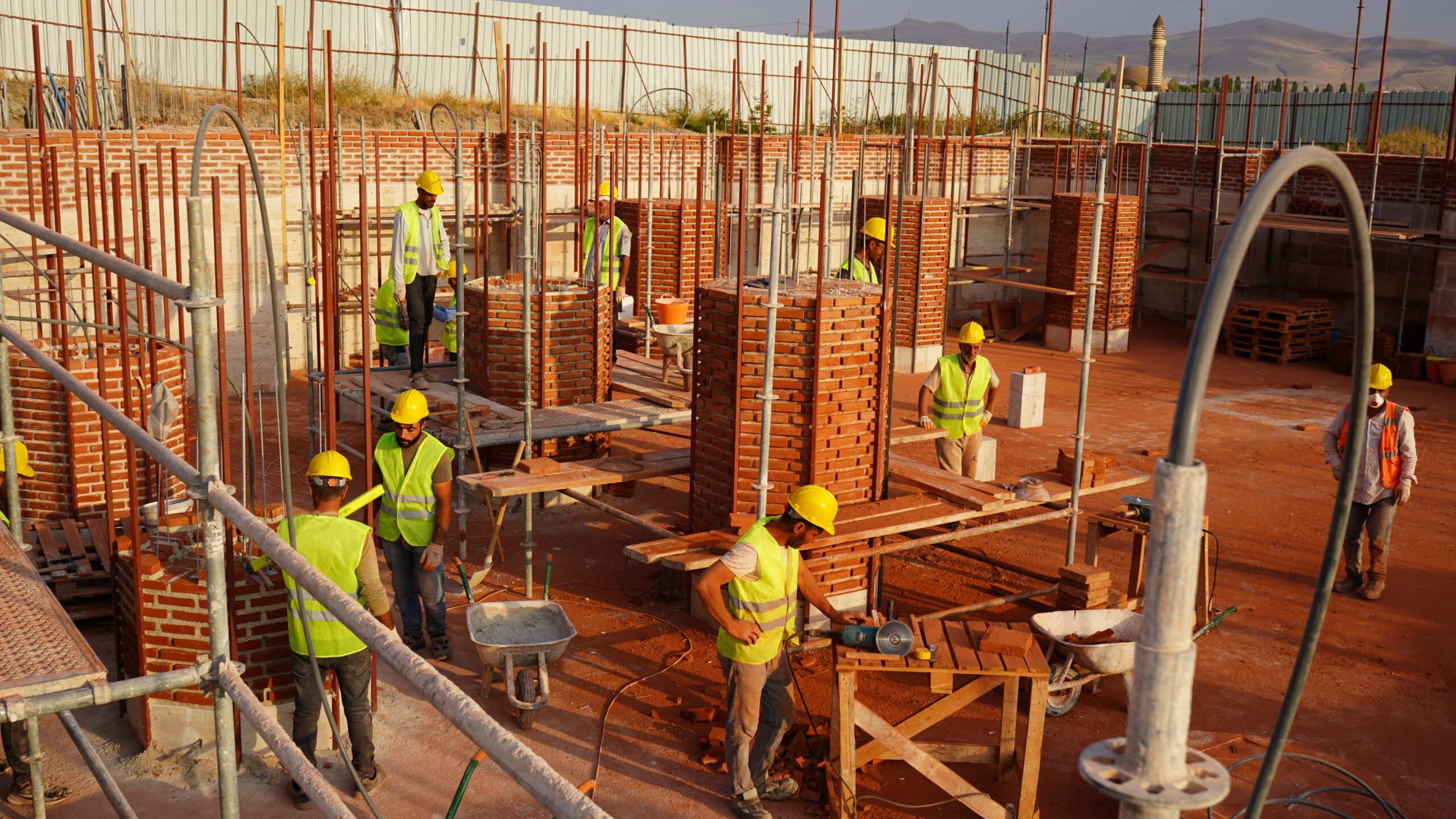 Van’daki 750 Yıllık Ulu Camii Ayağa Kaldırılıyor