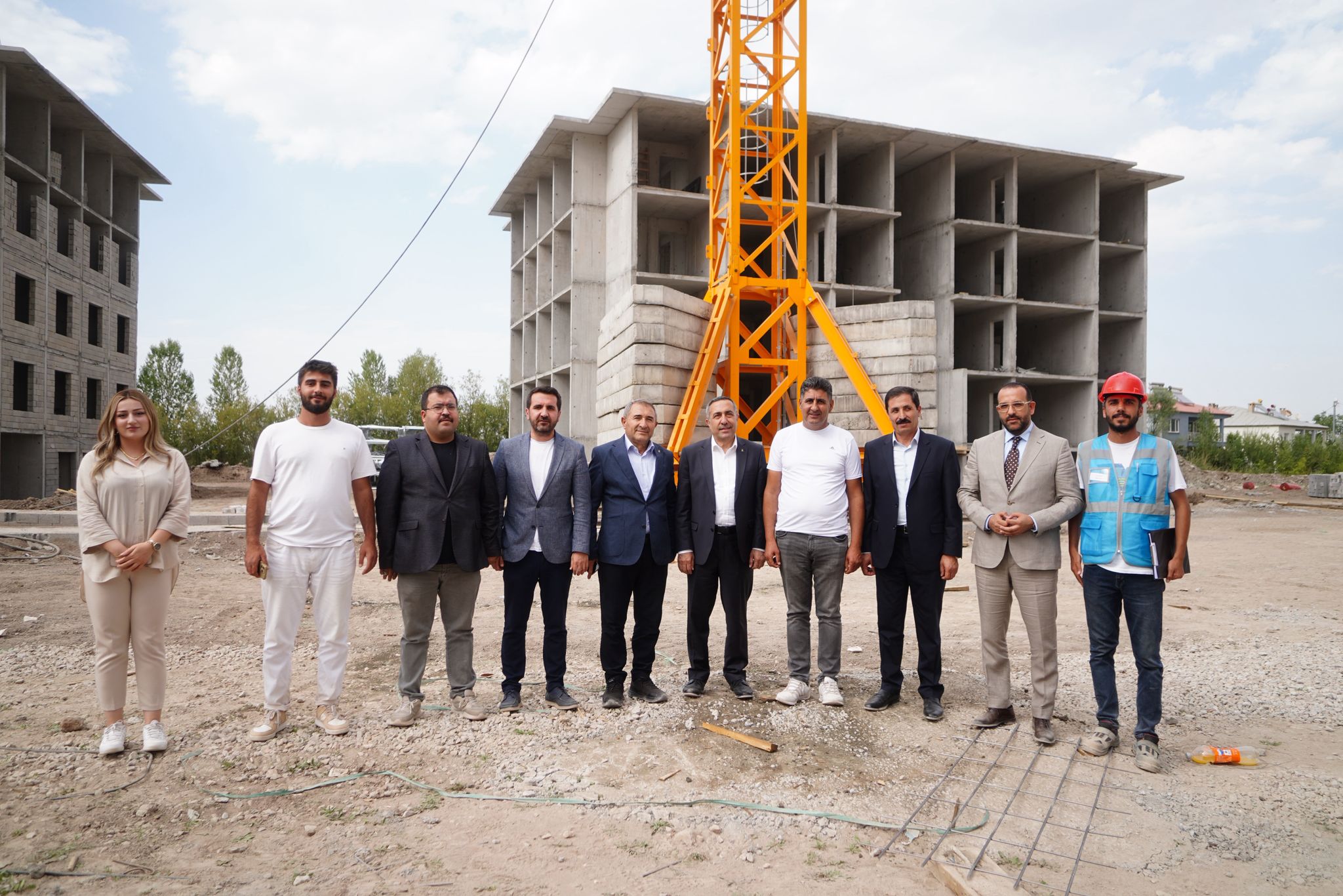 Gevaş’ta Yapılan TOKİ Konutları Ne Zaman Bitecek?