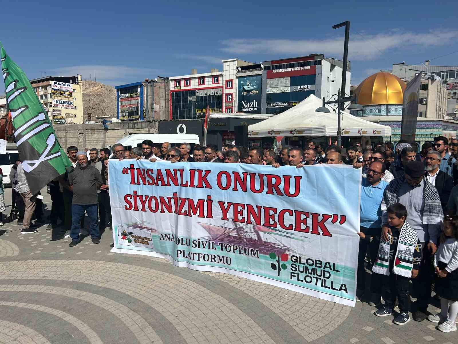Van’da STK’lardan Küresel Sumud Filosu’na destek