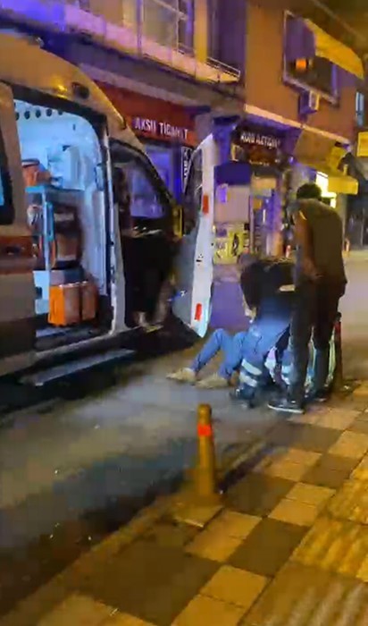 Alkollü şahıslar caddeyi karıştırdı