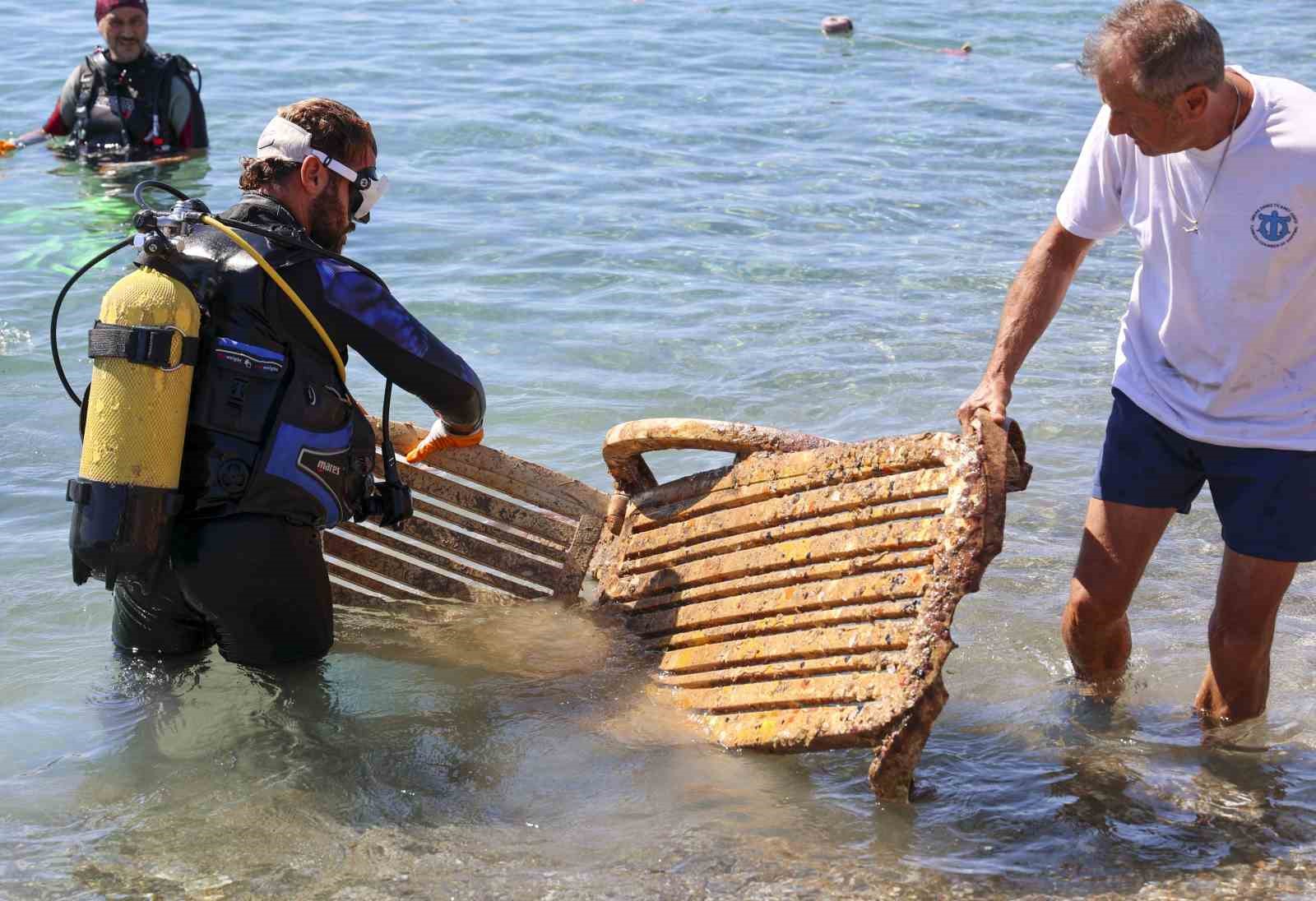 Antalya’da denizden çıkanlar pes dedirtti