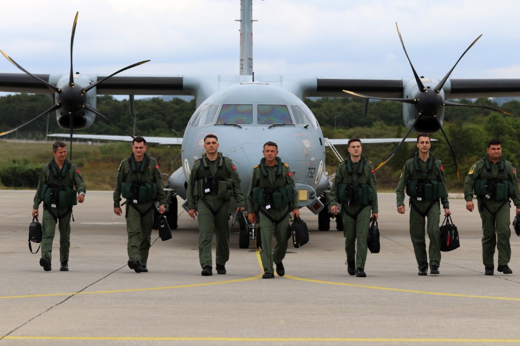 Milli sondaj gemilerine havadan siper