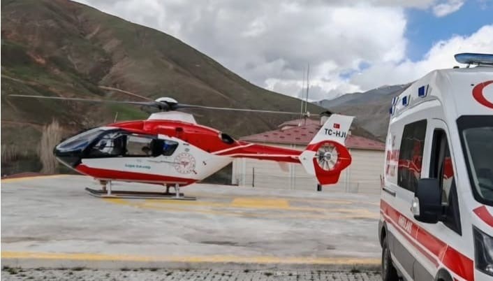 86 yaşındaki hasta helikopterle Van’a sevk edildi