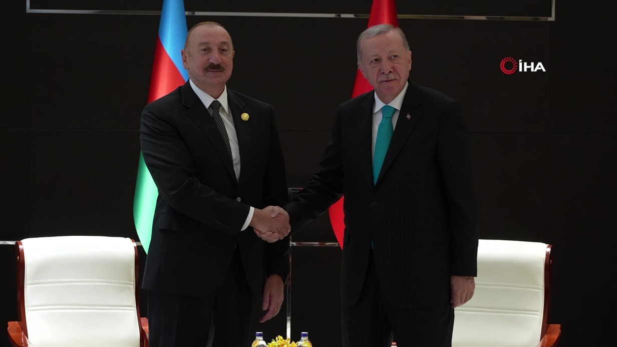 Cumhurbaşkanı Erdoğan, Çin’de Aliyev ve Paşinyan’la görüştü
