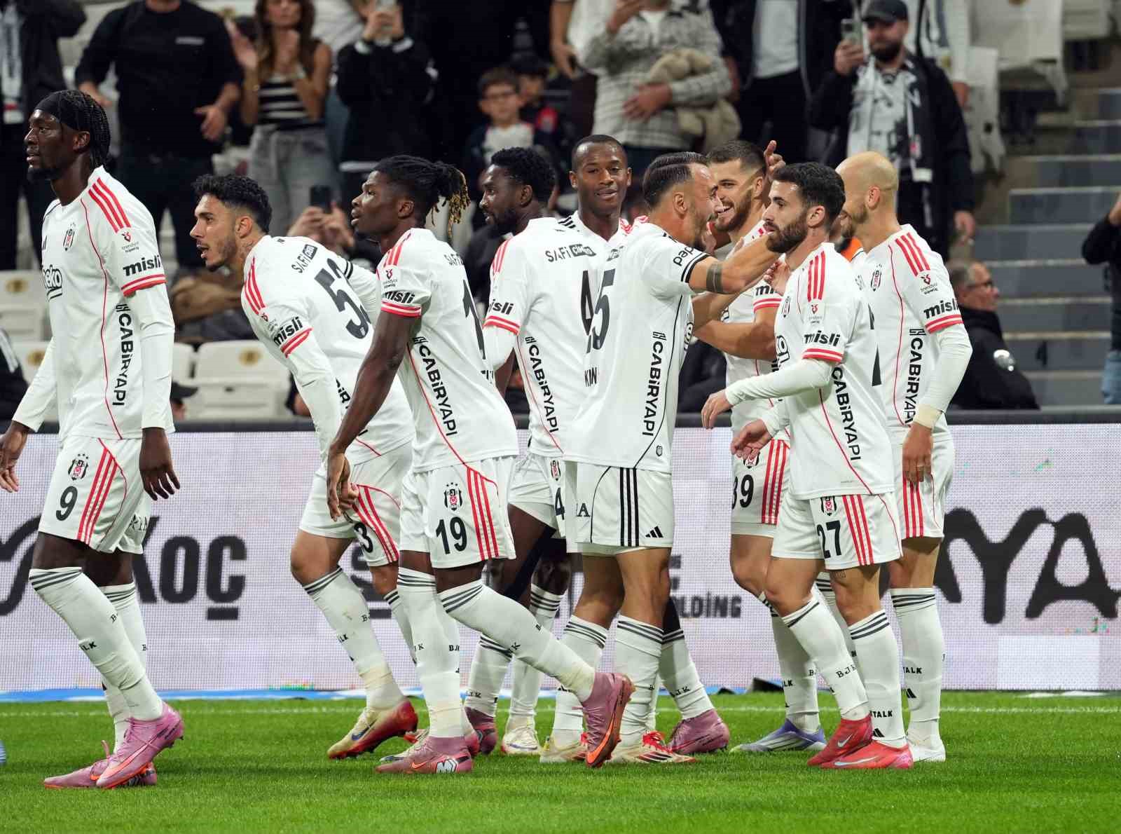 Beşiktaş evinde kayıpsız devam ediyor