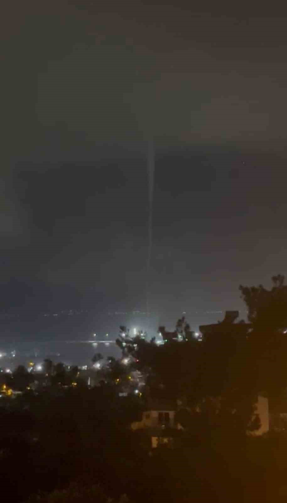 Denizde çıkan hortum kameraya yansıdı