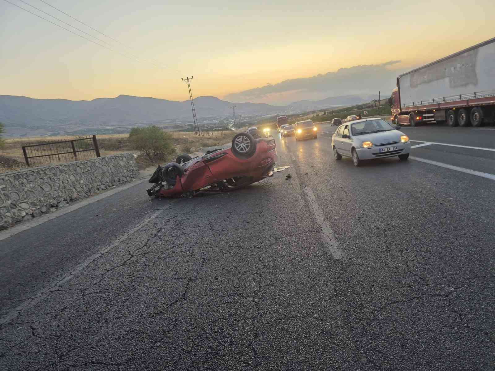 Kontrolden çıkan otomobil devrildi: 1 yaralı