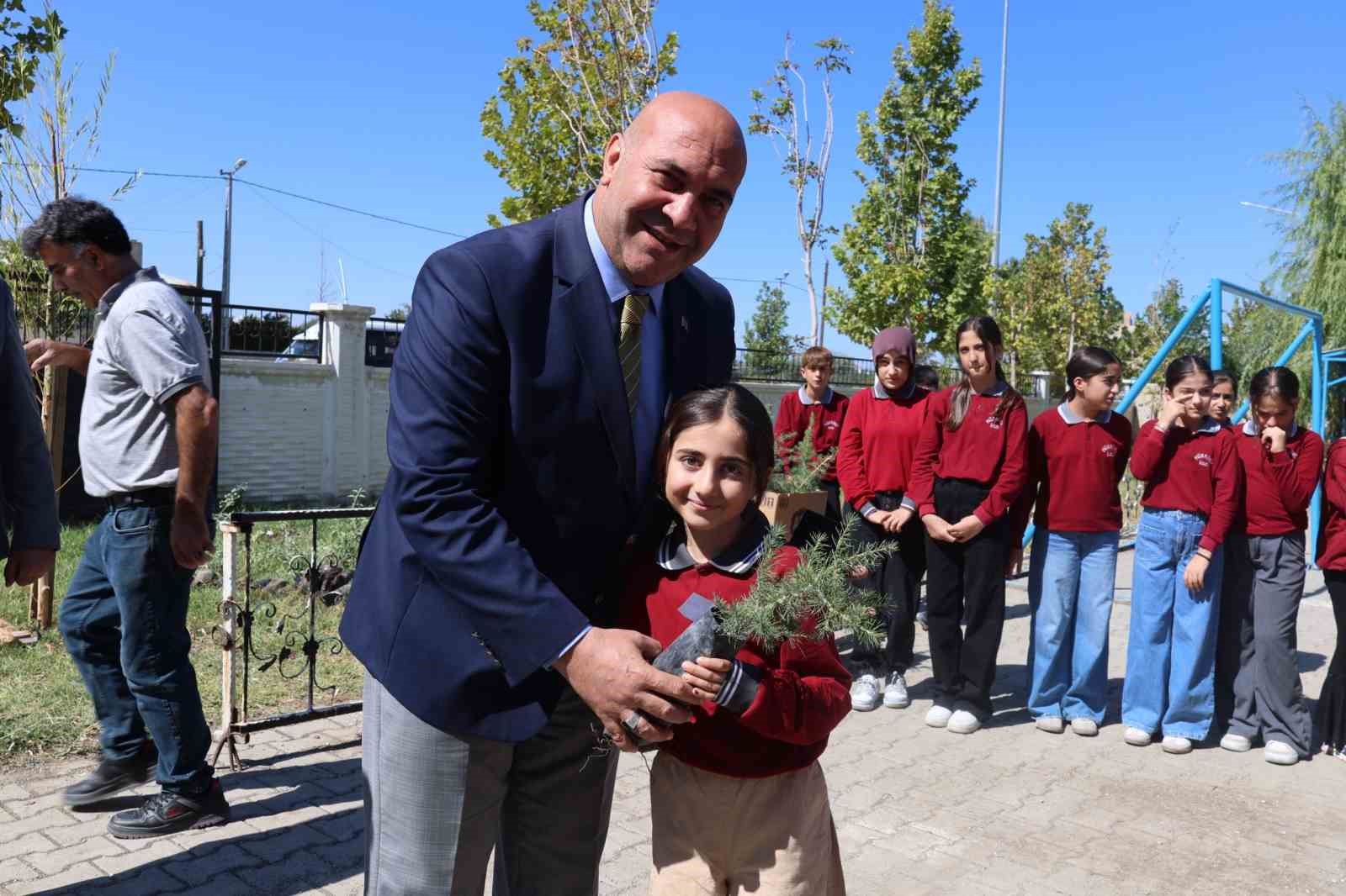 Van’da öğrenciler geleceğe nefes oluyor!