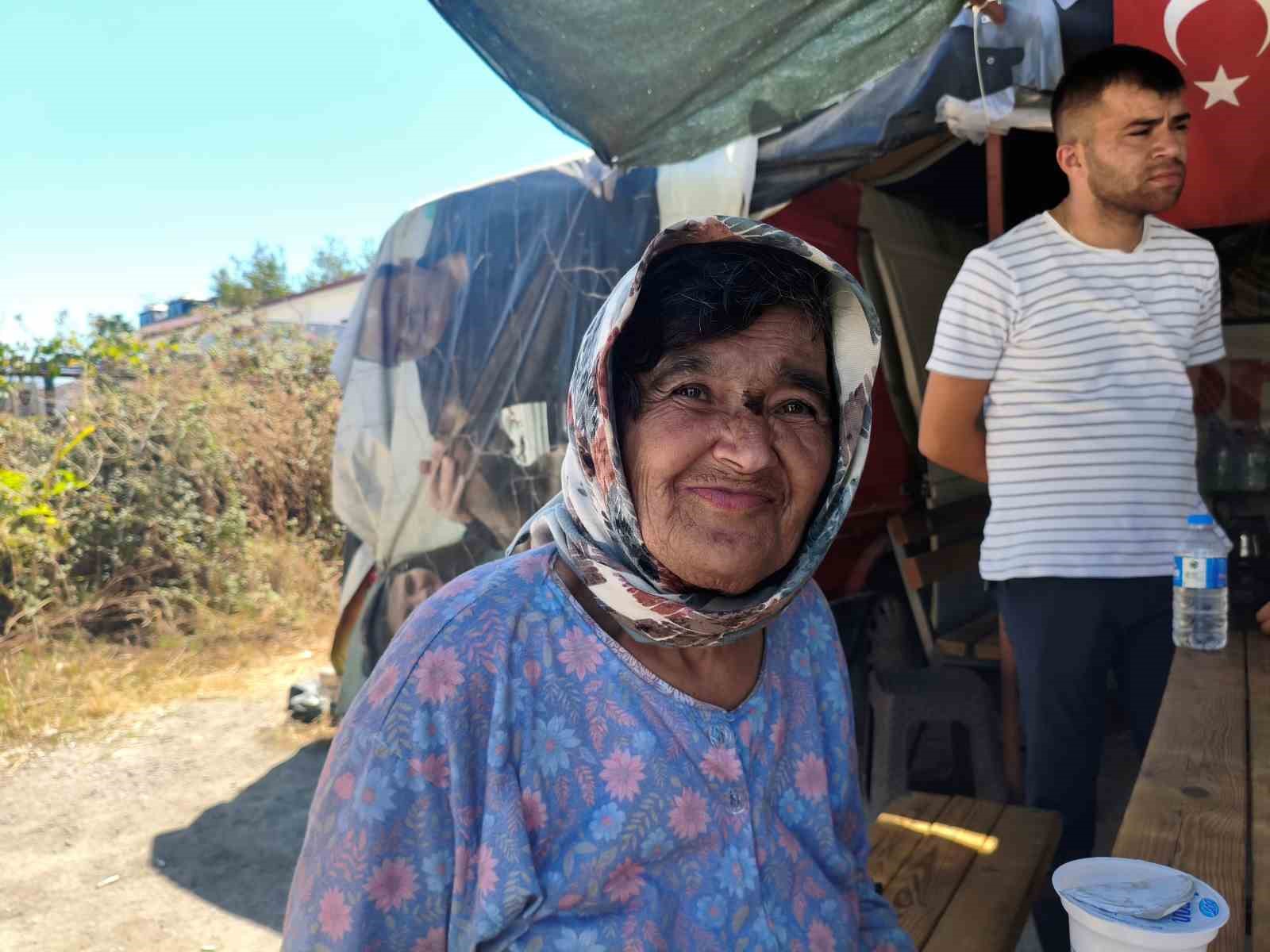 Otobüs Şoförünün Dikkati Alzheimer Hastasını Ailesine Kavuşturdu