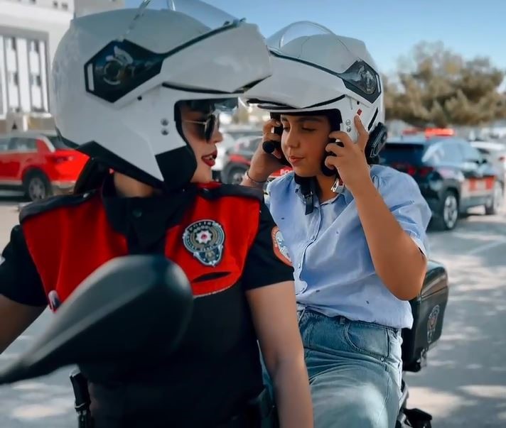 Van Polisinden, Polis Olmak İsteyen Minik Kıza Anlamlı Jest