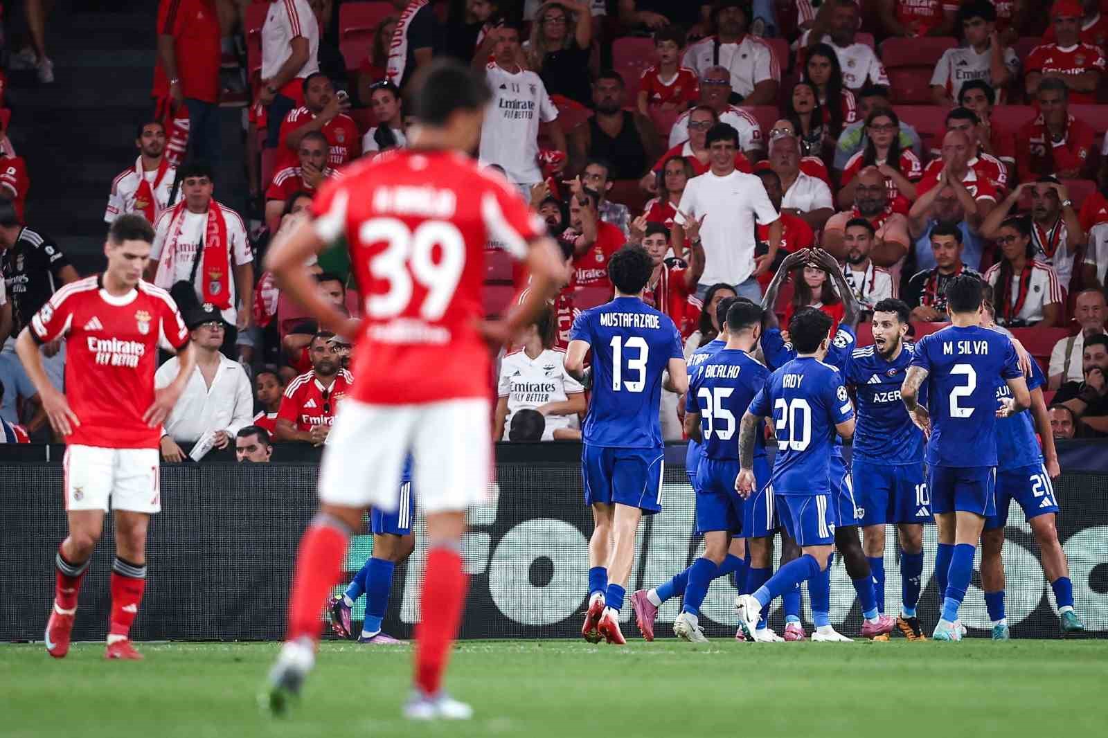 Şampiyonlar Ligi’nde Karabağ Rüzgarı: Benfica’yı 3-2 Yendi
