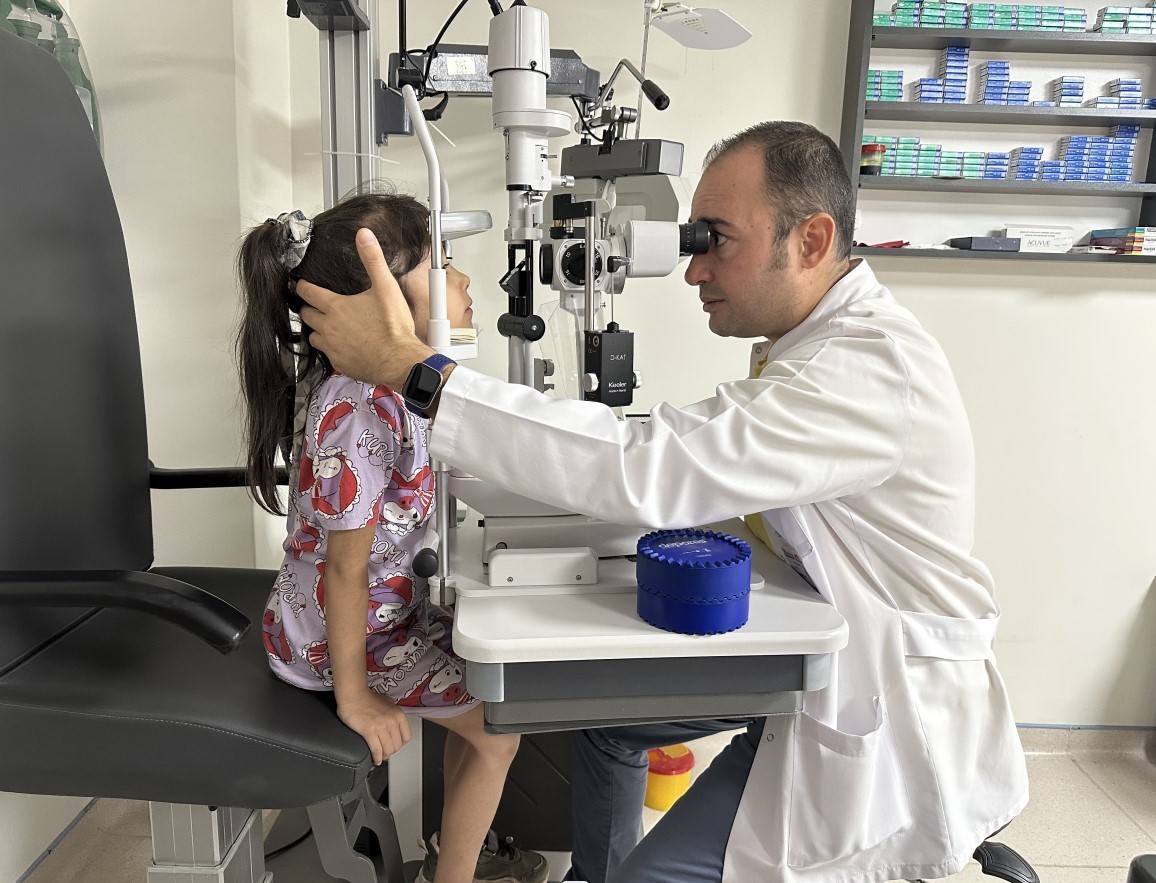 Uzman Uyarıyor: Ekran Bağımlılığı Çocuklarda Miyopiye Yol Açıyor