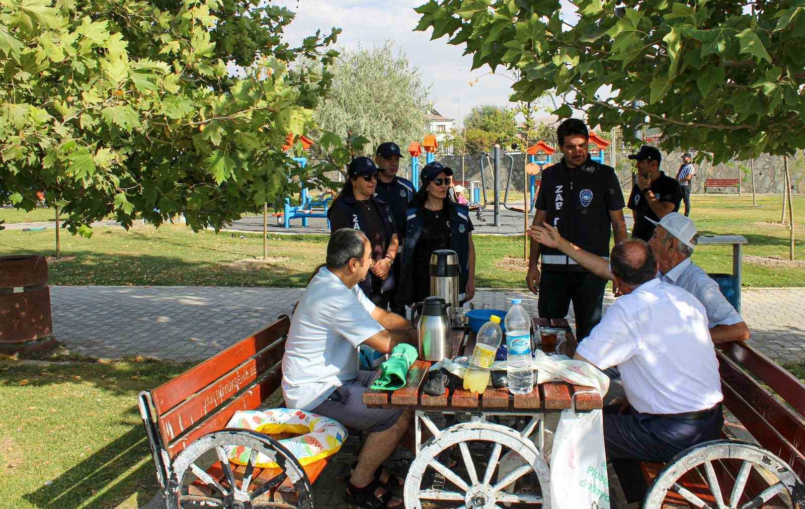 Van’da piknikçilere yönelik çöp denetimi