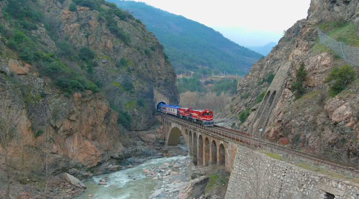 Turistik Karaelmas Treni Sonbahar Seferlerine Başlıyor