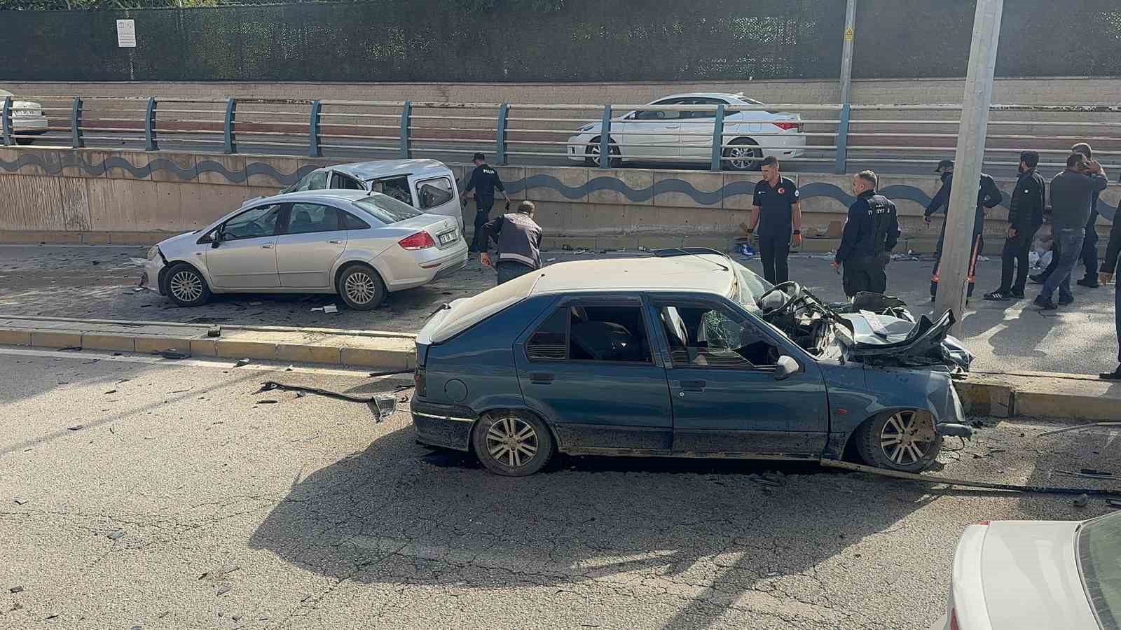 Elazığ’daki zincirleme trafik kazası: 1 ölü, 4 yaralı