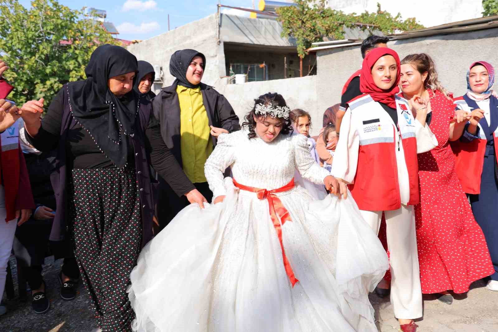 Down sendromlu Melek’in gelinlik hayali gerçek oldu