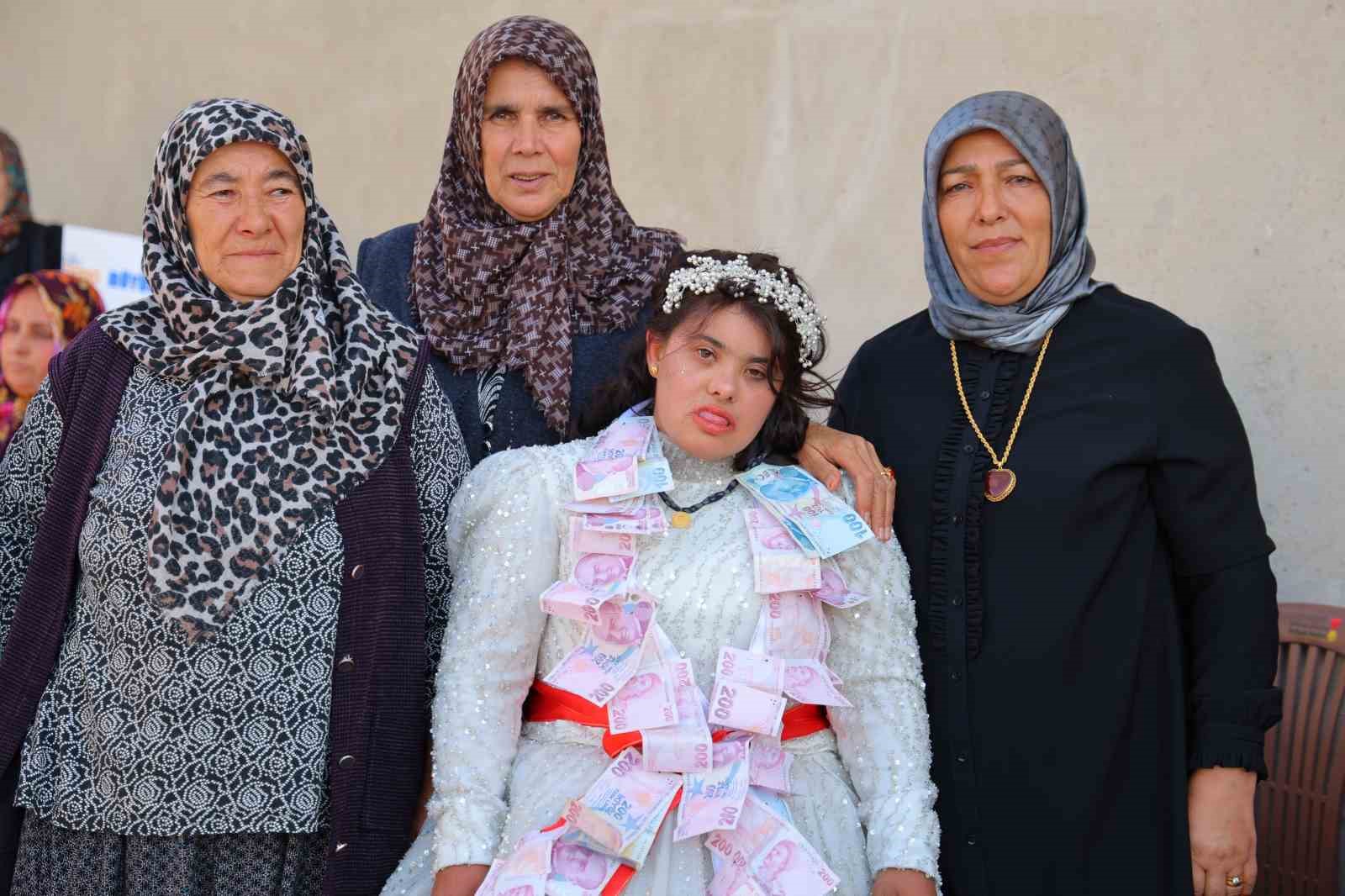 Down sendromlu Melek’in gelinlik hayali gerçek oldu