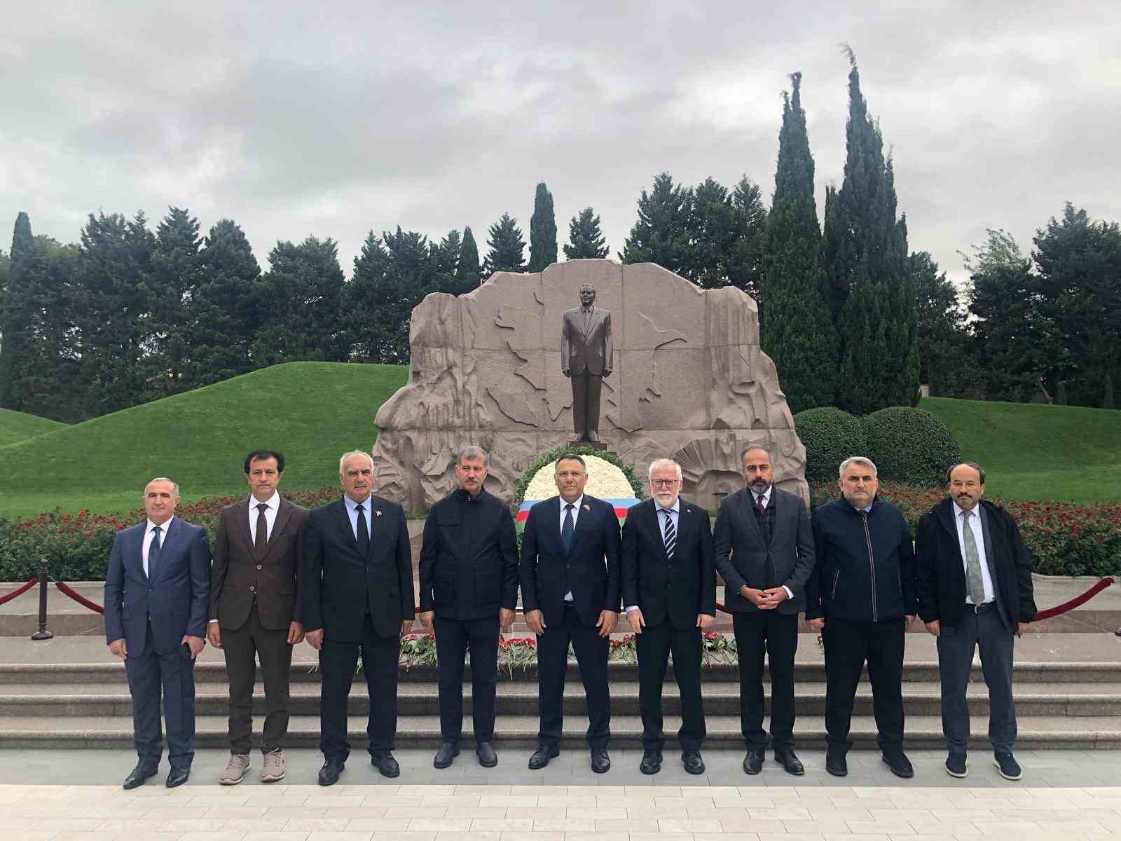 Van YYÜ Rektörü Hamdullah Şevli Azerbaycan’da resmi temaslarda bulundu