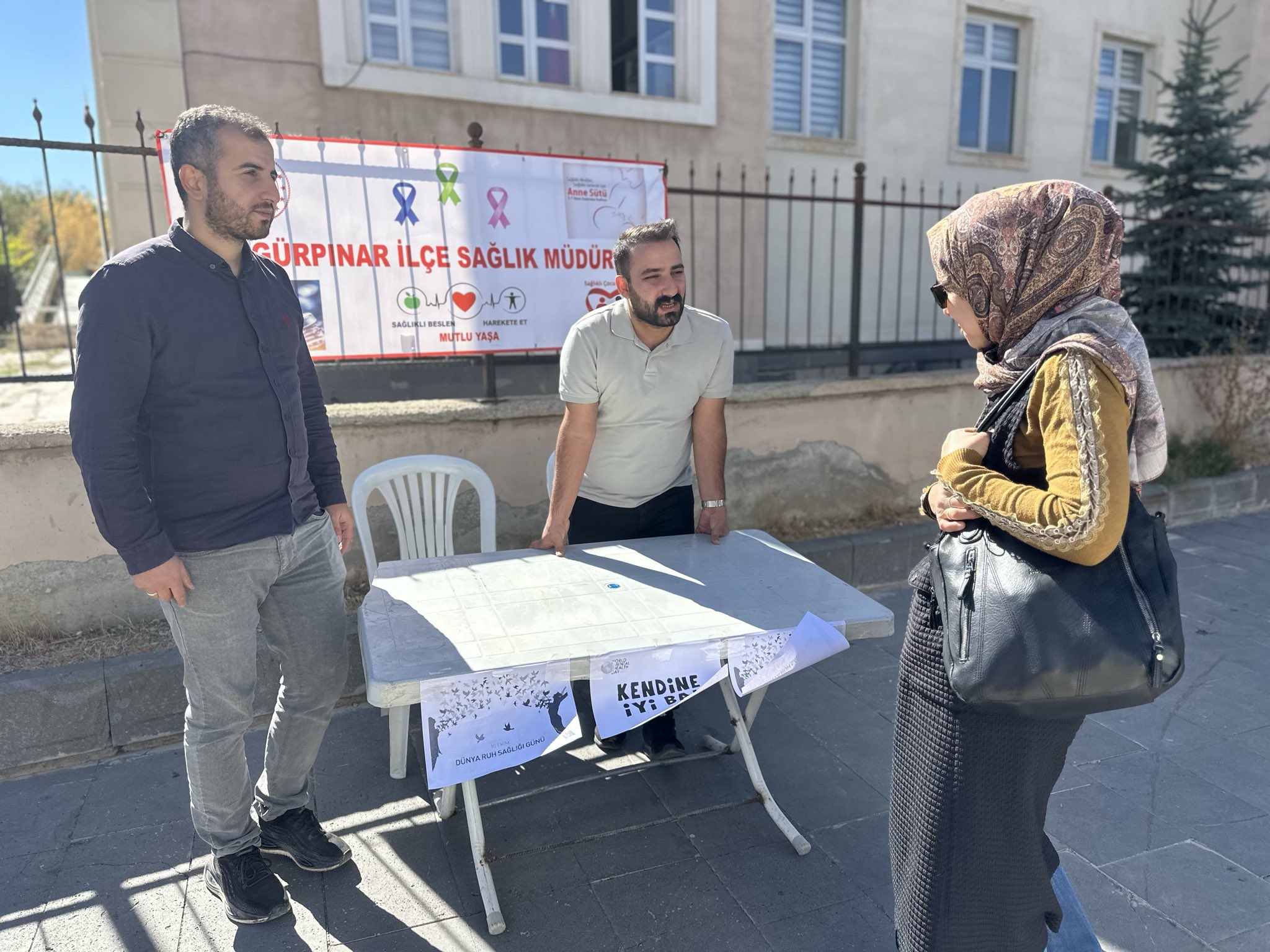 Gürpınar’da “Dünya Ruh Sağlığı Günü”nde Farkındalık Standı Kuruldu