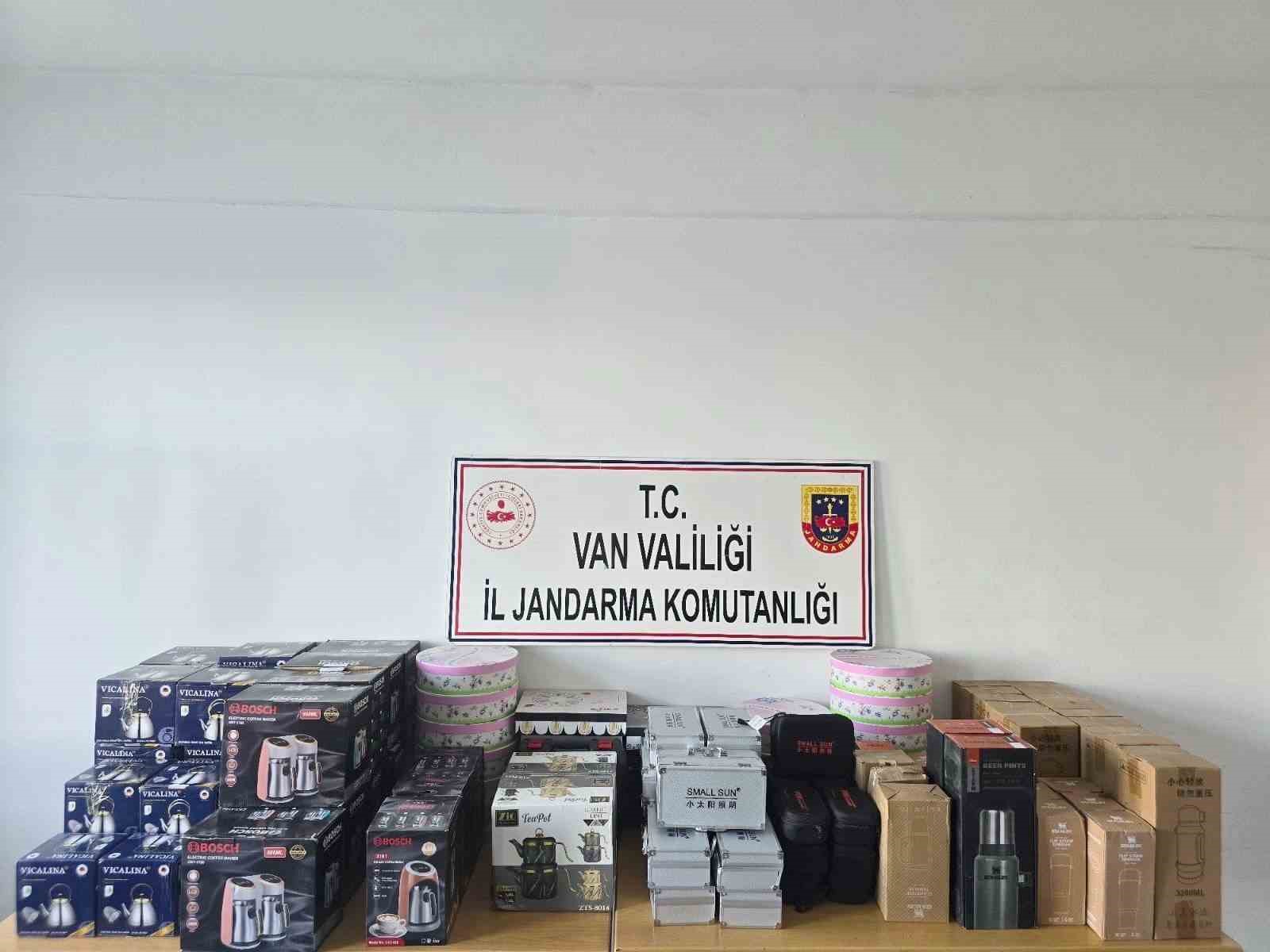 Van’ın Başkale ilçesinde gümrük kaçakçılığı operasyonu