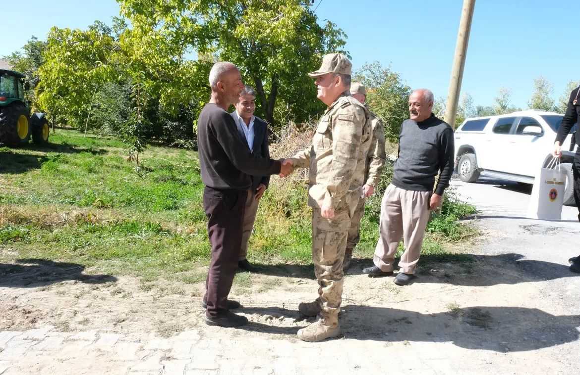 Van’da 35 yıl sonra gelen vefa ziyareti