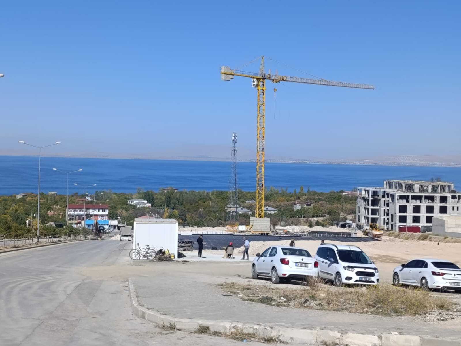 Van Gölü Manzaralı Diş Hastanesinin Yapımı Sürüyor