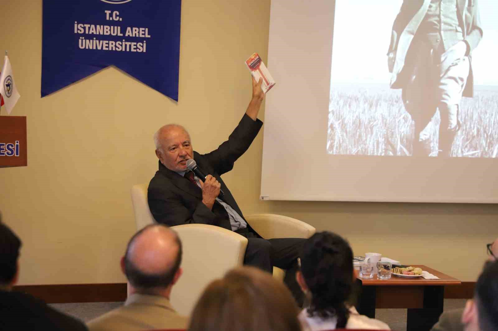 Duayen gazeteci-yazar Haluk Şahin, dijital çağın risklerini anlattı