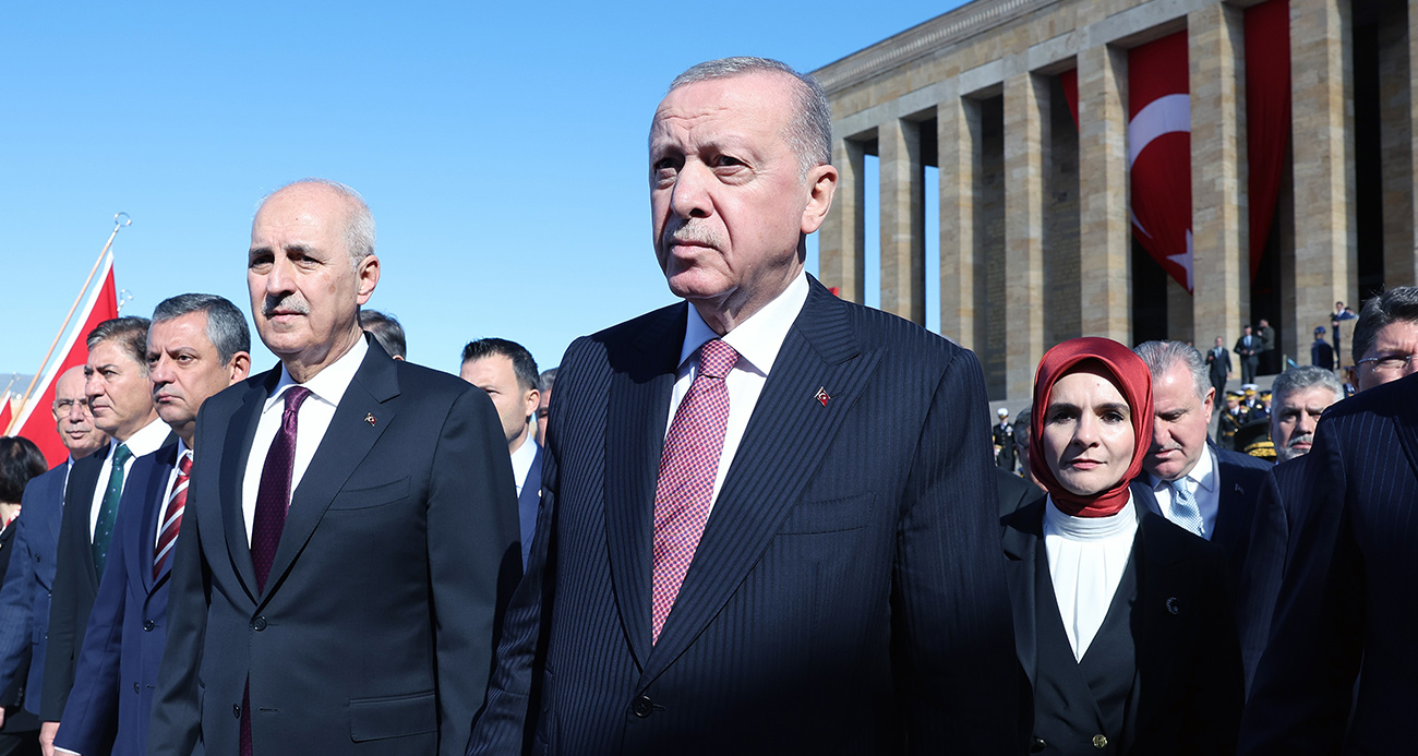 “Cumhurbaşkanı Erdoğan başkanlığındaki devlet erkanı Anıtkabir’de”