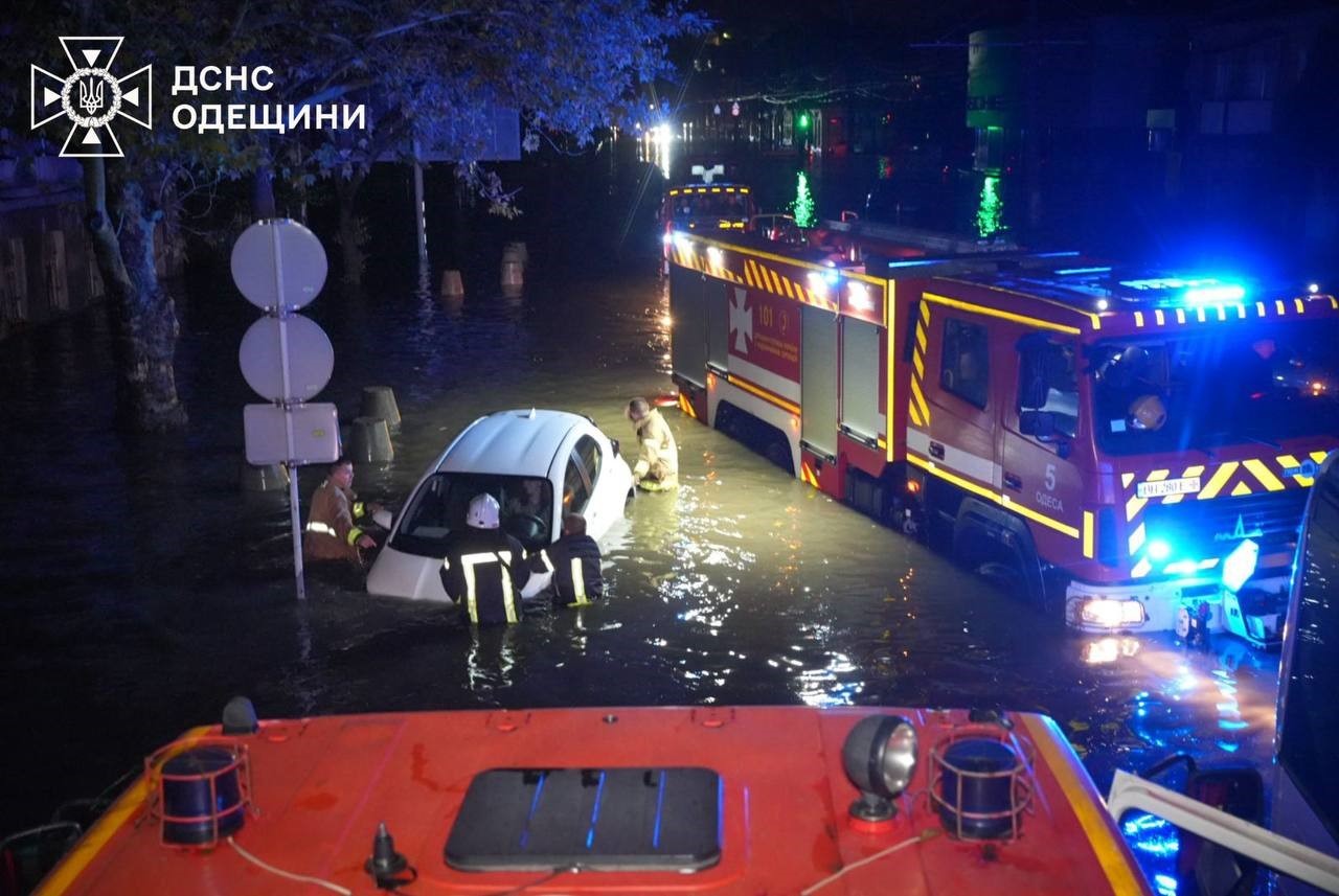 Ukrayna’da sel: 9 ölü