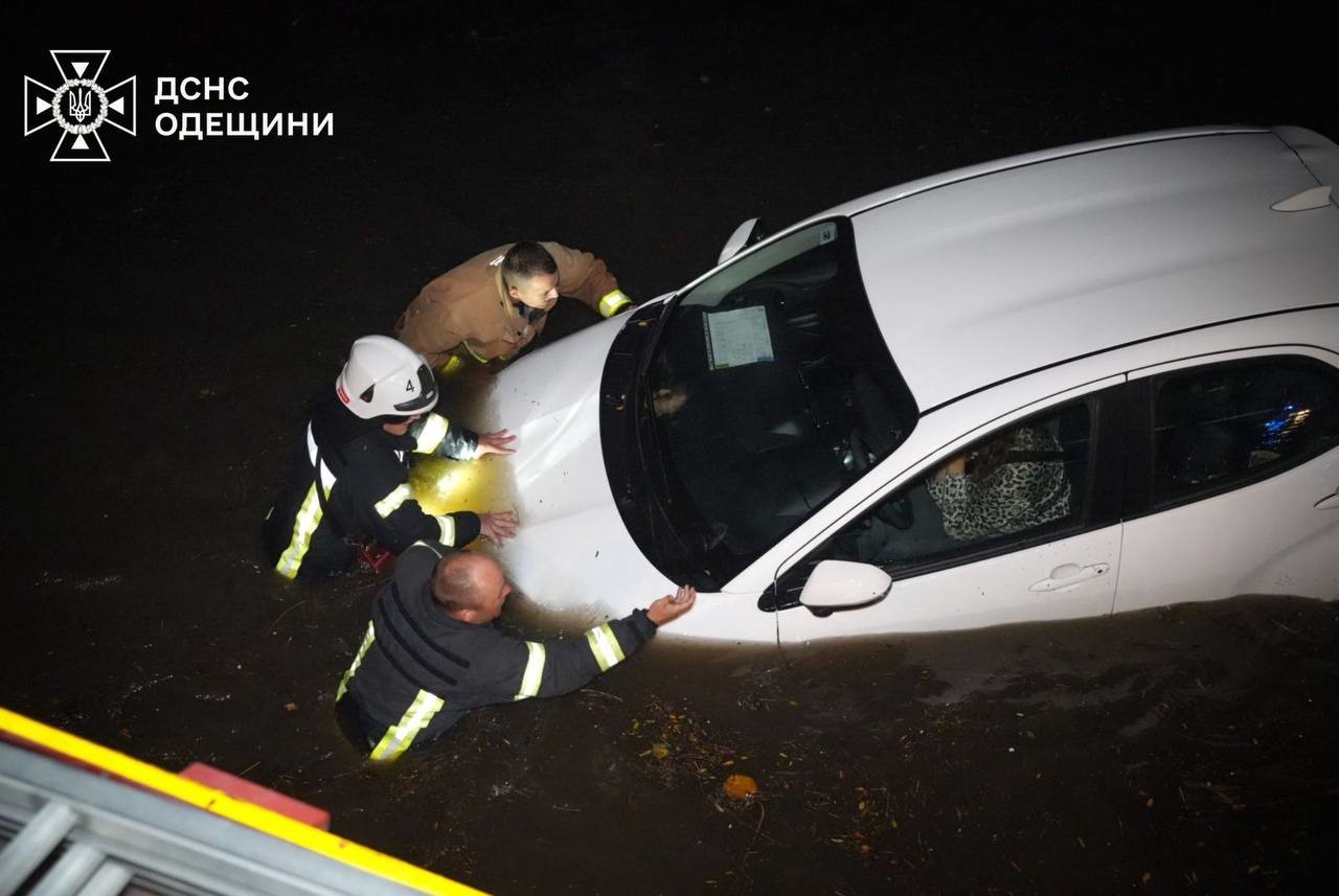 Ukrayna’da sel: 9 ölü