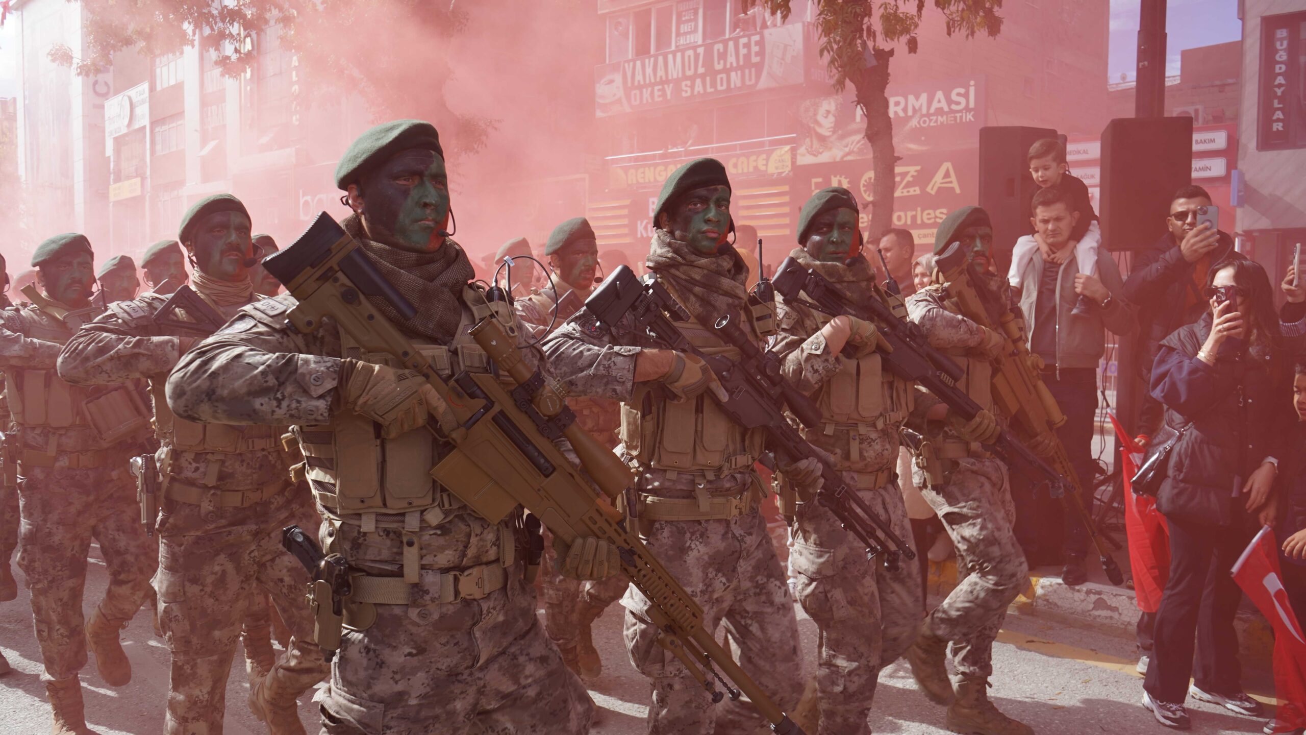 Van’da Cumhuriyet Bayramı Coşkuyla Kutlandı