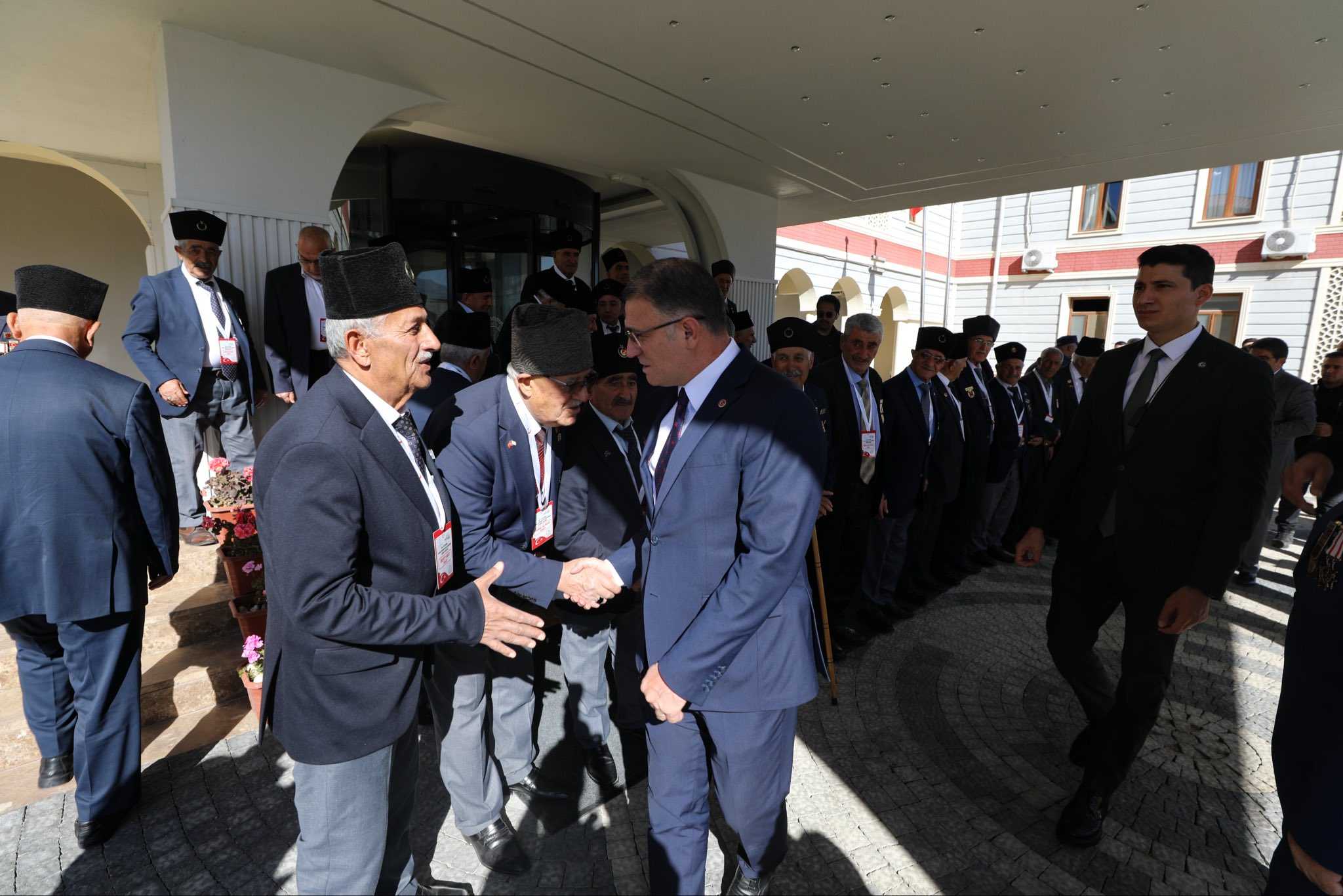 Vanlı 46 Gazi Kıbrıs’a uğurlandı