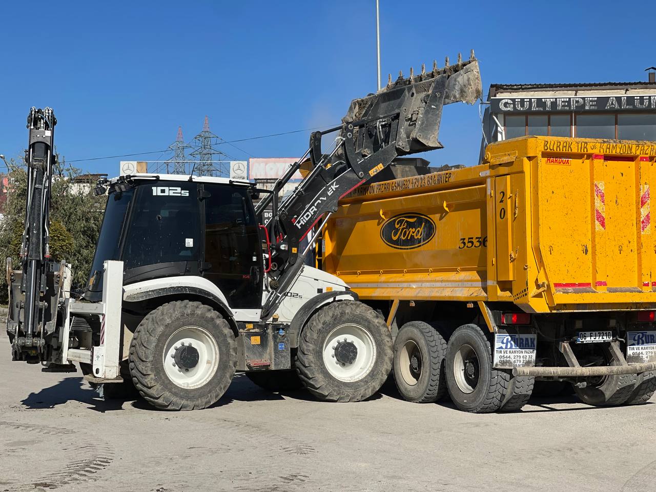 Oto Sanayi Sitesi’nde Kapsamlı Temizlik Çalışması