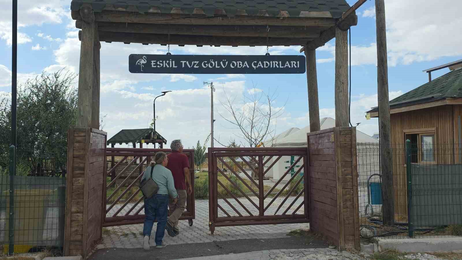 Tuz Gölü’ndeki tuz odaları sağlık turizmine katkı sunuyor